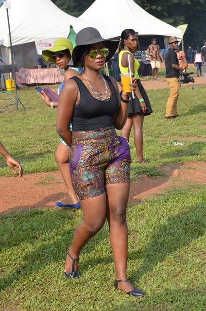 You can tell a chic who can afford a ticket of 80k by the way she walks.