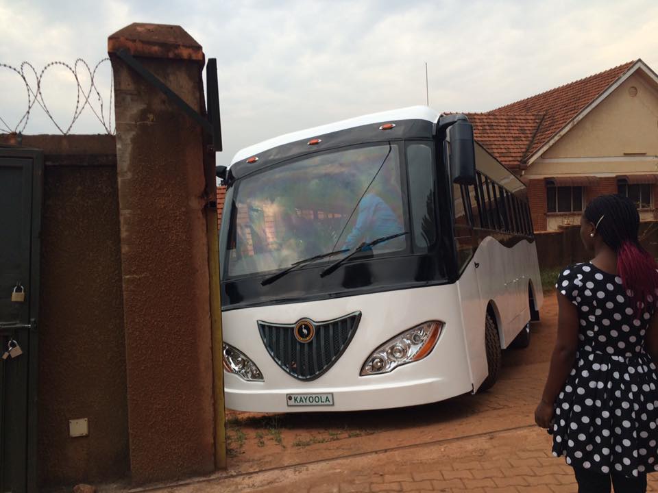 Kayoola Solar Bus leaves its home for the first time!!