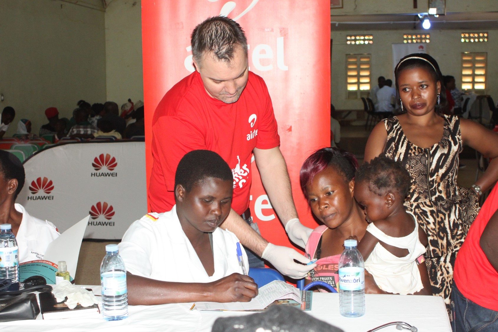 Airtel Uganda MD Mr. Anwar Soussa volunteers at the recently held Airtel...