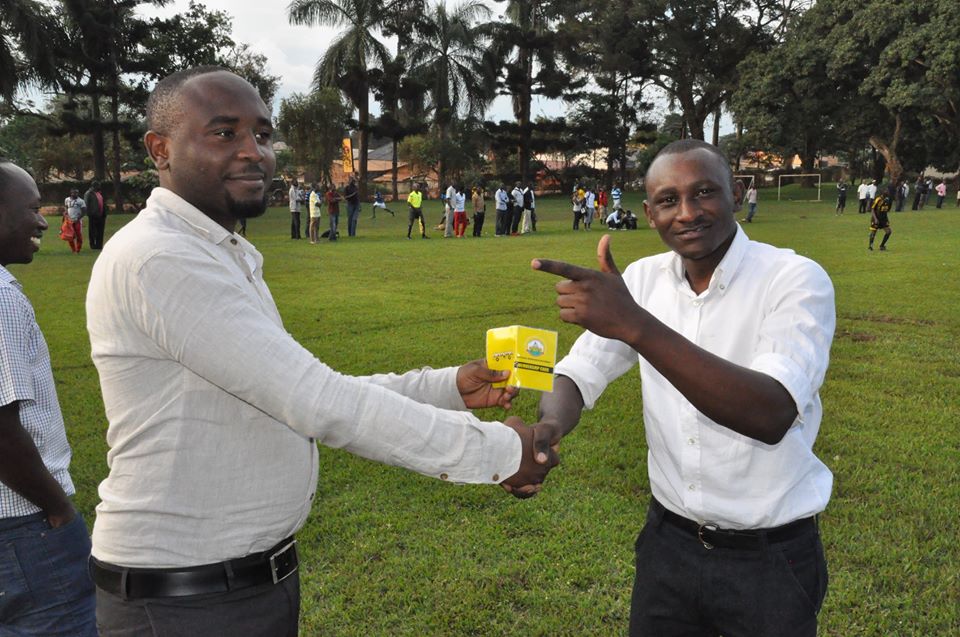 A gimmick that was....Taremwa [R] receives one NRM party card but later went on preaching he had convert scores of NRM diehards in the university to Go Forward.