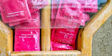 Free condoms are made available at lodges at the Dimo landing site in Masaka (Cq), Uganda (Cq).
(Apophia Agiresaasi, GPJ Uganda)