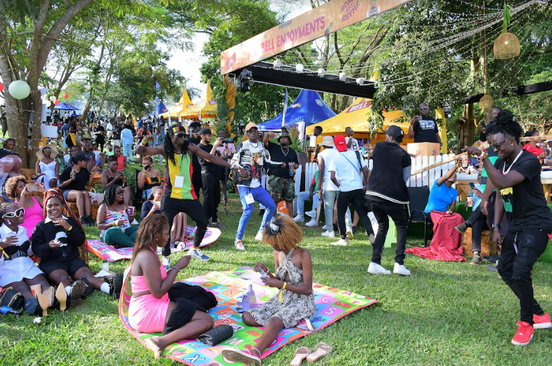 Pictorial: Highlights from the 20th Edition of Roast and Rhyme - Campus Bee